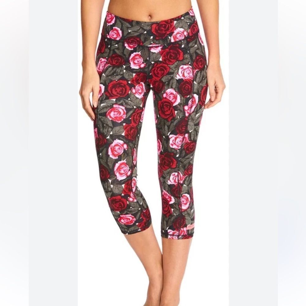 Betsey Johnson Rose Capri Leggings Women’s XS